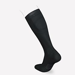 KIPRUN Kompresné bežecké ponožky 900 čierna 43-46 (M)