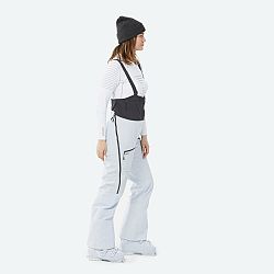WEDZE Dámske lyžiarske náprsenkové nohavice FR900 svetlomodré šedá S